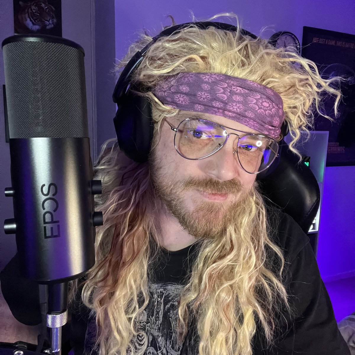 shiftyhandz's tweet photo. A great night! 
Thank you @Eposaudio , everything worked perfectly and sounded great!
Looking forward to @IGFestUK 15-18th April. Streamer Zone: Powered by @ExtremePCUK 
It’s gonna be an experience like no other!! #epos #eposaudio  #twitch #streamer #80s #synthwave #epicsound https://t.co/6w0QlIGGlg