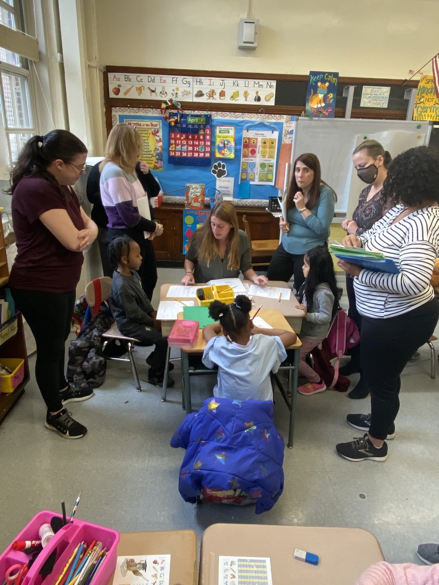 staceyrappaport's tweet photo. Grade K teachers engaging in Teachers College professional learning @PS22si @MLDonath @ChrisESerrano @BrianLandano @DrMarionWilson @CChavezD31 @SIBOD31 @FollowCSA #rappAPorting #wemakeithappen22 #labsite #learningtogether https://t.co/LtlkUDcTMc