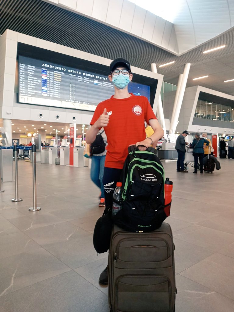 carlosperezzamo's tweet photo. Ya rumbo a #SaoPaulo para hacer escala rumbo a #Dubai2022 , #caletabay y @muniptovaras presente en el mundial de #esgrima cadete y juvenil!!! 16.000 km y 24 horas de vuelo!!! Con todo!!! https://t.co/LNqXpRfkBV