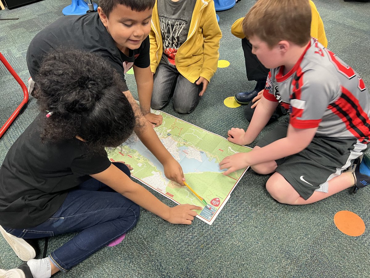 TES_Casas's tweet photo. One of my favorite things about traveling is the experiences I get to share with my students. This week we used maps from my last vacation; the kids had so many question which brought us so much joy! 💕 #tesleads #edcadual https://t.co/fFL7Gy8kBg
