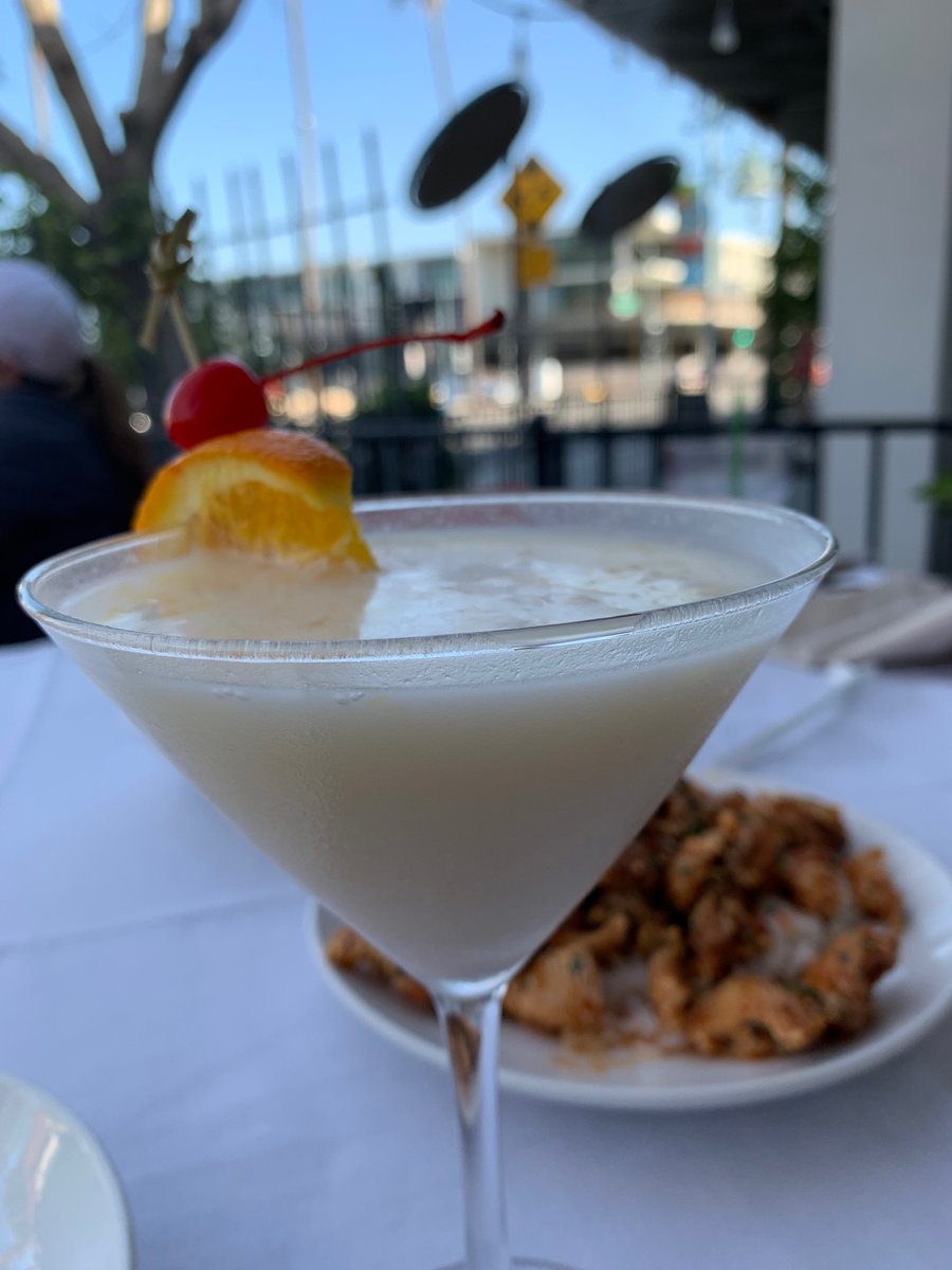 leftcali4texas's tweet photo. @MalibuRumUS with my daughter in Palm Springs right now enjoying Malibu Rum Pineapple Coconut Martinis. 🤗 💗 https://t.co/lXfu1UvqXD