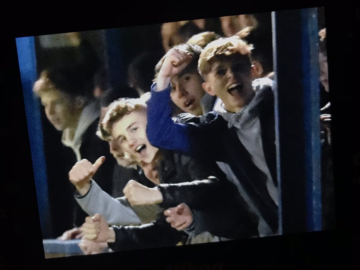 thejakewhiteley's tweet photo. A few more #NikonScreengrabs from @officialKLtown v @bromleyfc ahead of the final, fully-edited highlights hitting the https://t.co/9D5gF38EZG website on Wednesday evening - oh, and huge kudos/thanks to #FriendsOfTheLinnets: I won tonight’s 50/50 Draw!… 😉😀 https://t.co/QzguszqNu0