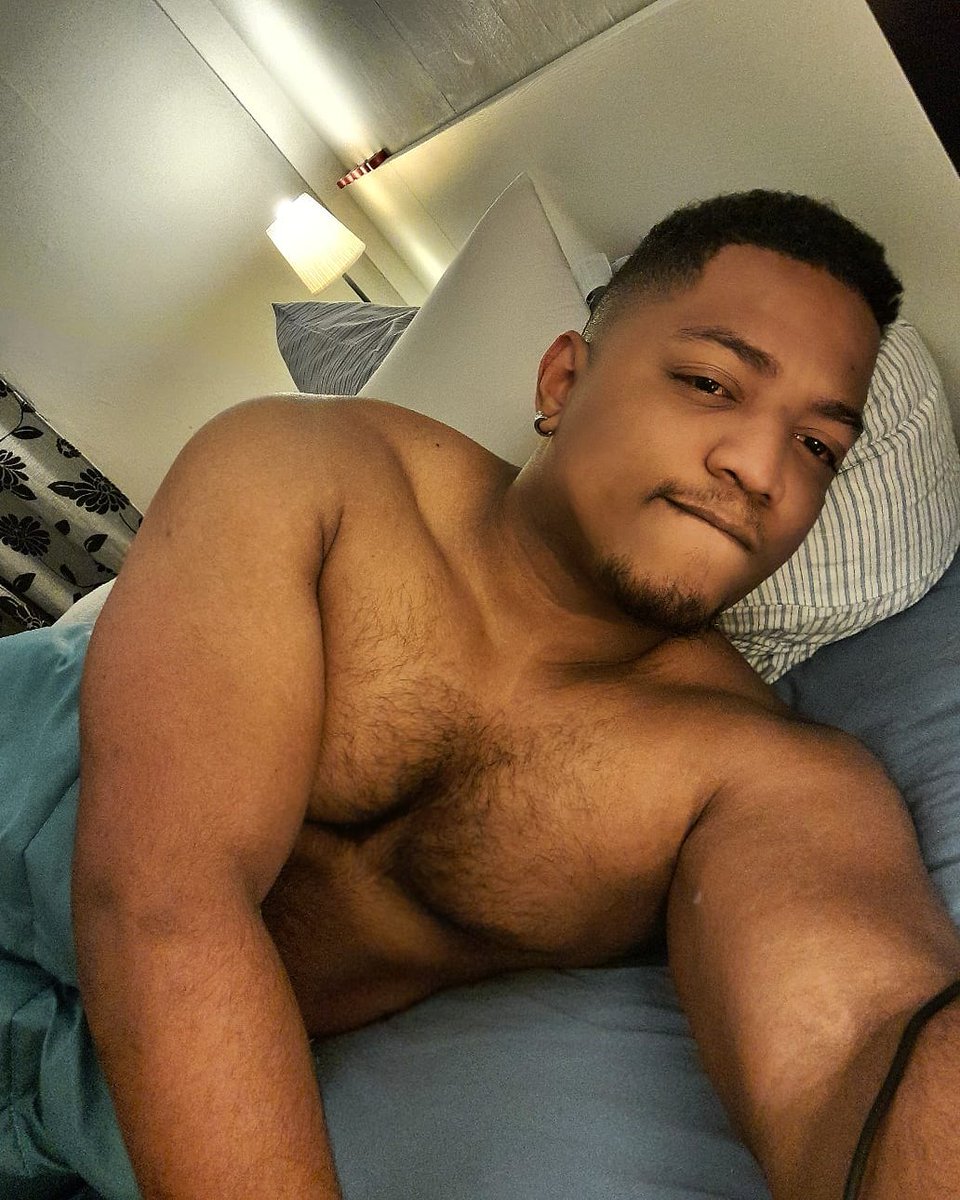 kend_black's tweet photo. Otra noche solo, te necesito bajo las sábanas 🍆💦 https://t.co/kh8qatbAcv