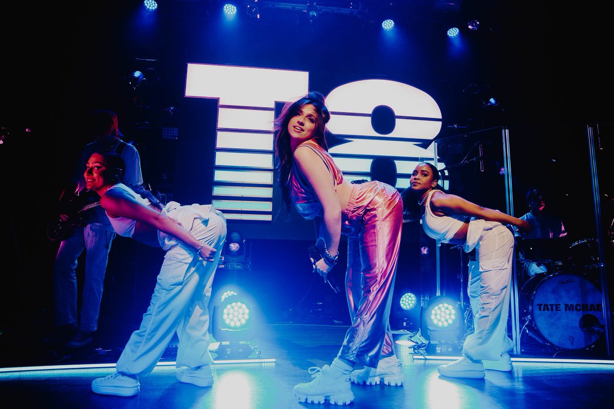 maggielndnphoto's tweet photo. Superstar 🤩 @tatemcrae, sold out NYC https://t.co/fAn2kozjng