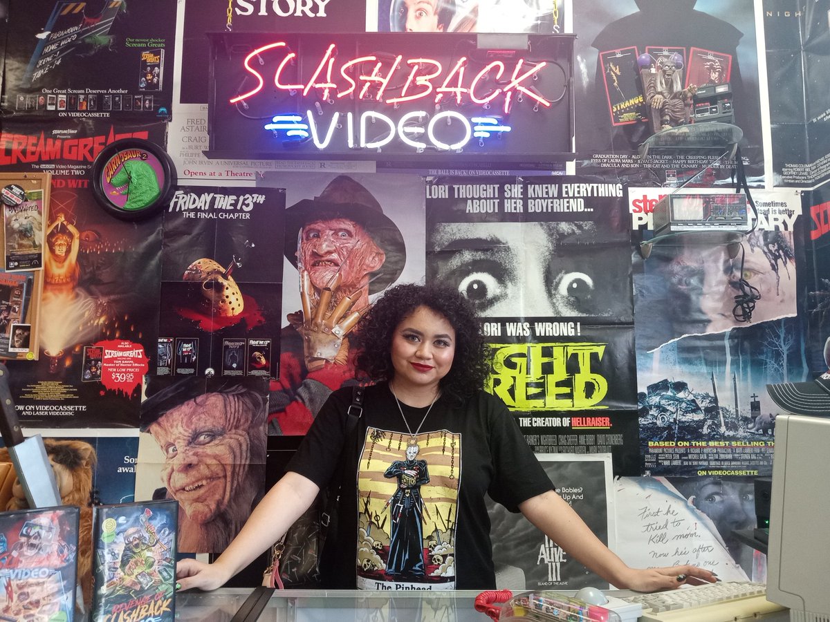 ANKyoungMi_Jell's tweet photo. I really loved visiting... I was at home, celebrating my 27th! #mysticmuseum #slashbackvideo @TheMysticMuseum @SlashbackVideo https://t.co/PHXwZZfSEW