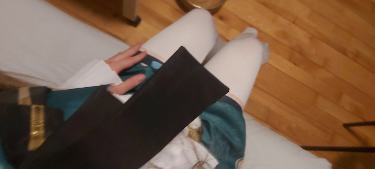 FaithfulFoxy's tweet photo. SFW 2/3: Why don't you come take a rest at my lap, weary traveler? Come feel the anemo around us ~ <3 #genshinimpact #venti #cosplay #bard https://t.co/2p1TVY02oF