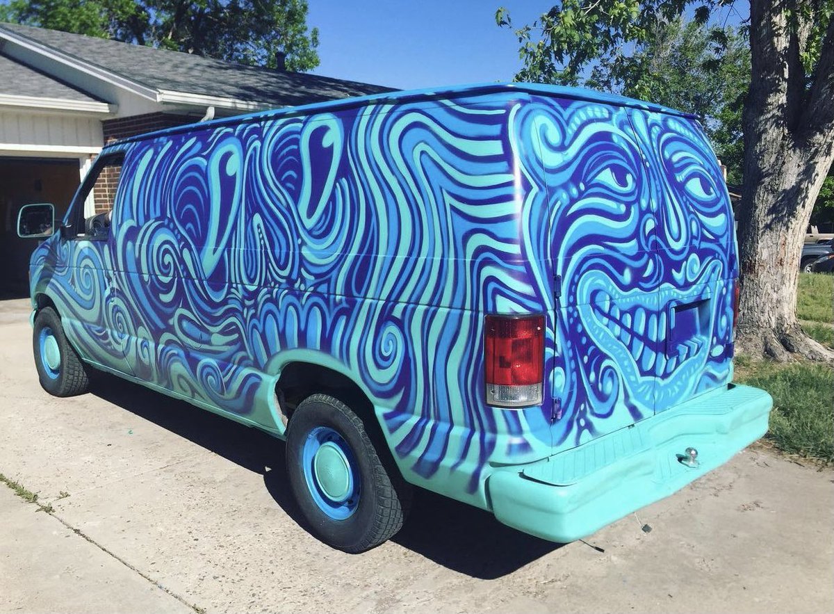 MrMeltyart's tweet photo. This vans a TRIP https://t.co/xSJlkbBYXJ