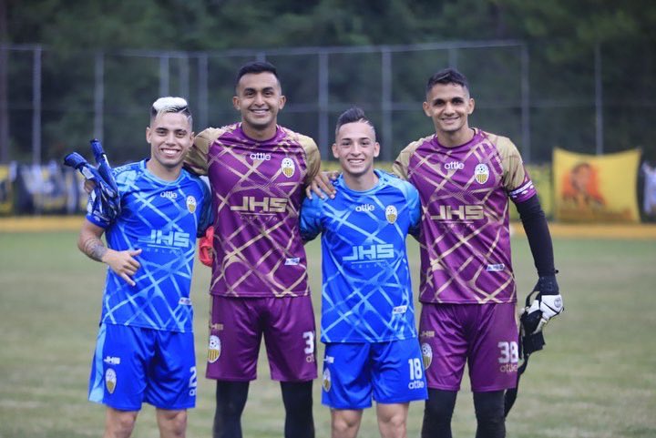 DvoTachira's tweet photo. 💛🖤 ¡Vamos, equipo! 💛🖤 https://t.co/oTtZyiPBty