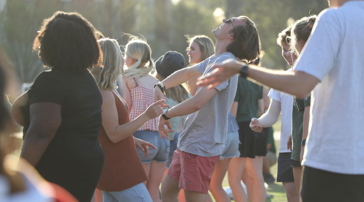 Thanks for putting a bow on #BaylorDia 2022, <a href="/WeAreApolloLTD/">Apollo LTD</a>! 🐻🎶