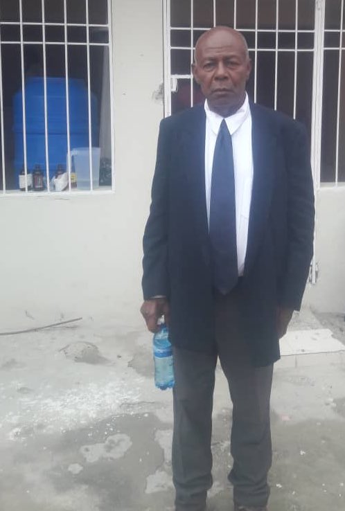 hadalbert01's tweet photo. Bonswa tout moun, 

Mwen vle fè lopinyon piblik konnen maten an bò 11 zè konsa yon bakòp polisye arete Castel Desrose, 72 lane, ki se tonton m. Sa rive nan katye Bosye ki nan dezyèm Seksyon Kominal Bellevue la Montagne, tou pre Malik. ⤵️ https://t.co/ACIZcWLu1f