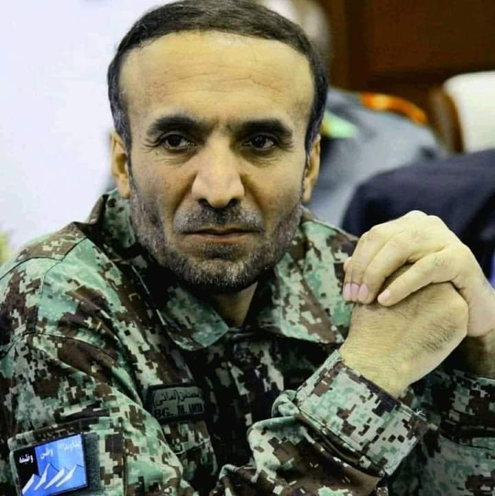 Zekrullahsediqi's tweet photo. جنرال صاحب محمد امین یکی از همسنگران با درایت قهرمان ملی کشور با شجاعت و تدبیر در طی چند روز چندین حملات ط البان را عقب زده و به تعداد ۶۰ اشغالگر را به جهنم فرستاده است .
الله ج نگهدارت باشد قهرمان. https://t.co/C91av4dftu