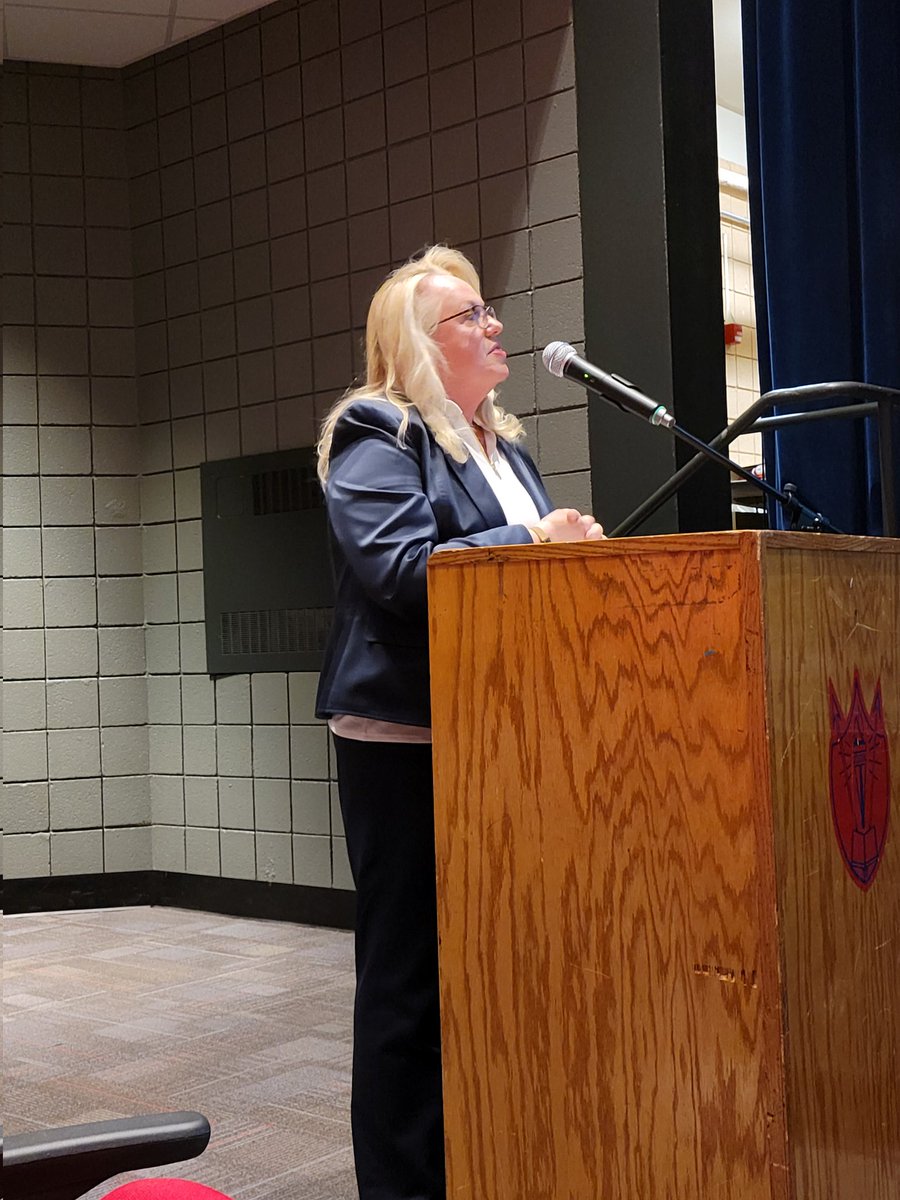 RebeccaAvilesR1's tweet photo. Thank you Robin Z for your leadership! πβ₯οΈπβ₯οΈ
#pcsdpride https://t.co/1pnJC978q3
