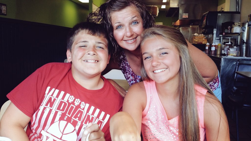 Hoosierdaddy_32's tweet photo. Birthday wishes to my best friend. We Love You https://t.co/pedaahPq1s