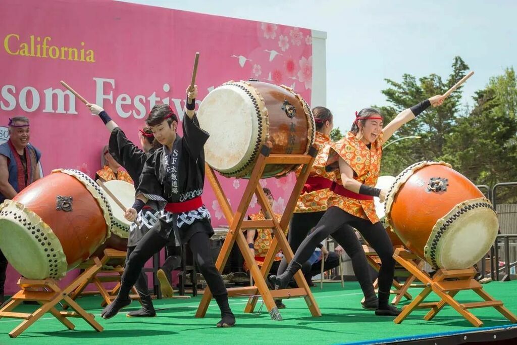 justlai87's tweet photo. Can't wait to hear the pounding of taiko again. After a sleepy winter the Cherry Blossom Festival has always been a good opportunity for my camera to wake up and stretch its lenses.
.
.
.
#nccbf #northerncaliforniacherryblossomfestival #sftaiko #sanfranc… https://t.co/oWWCDAnYfr https://t.co/4o24Wrdubi