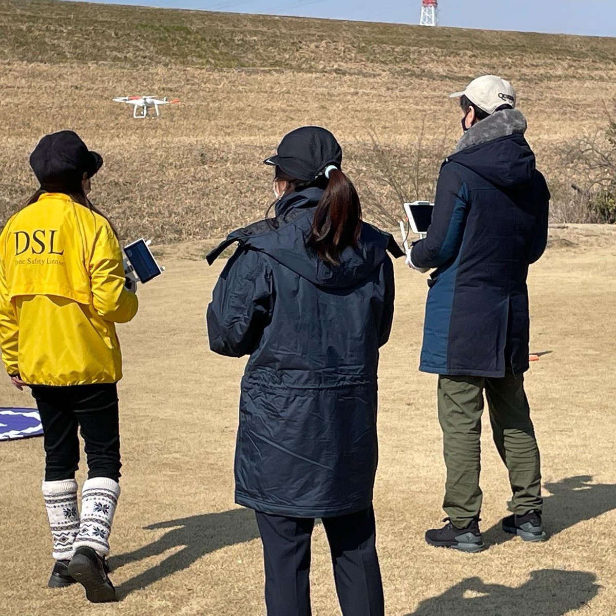 Drone_Papa1's tweet photo. Drone Safety License 千葉流山校
『法人一社限定講習』柏ドローンスクール (JUAVAC)、三郷ドローンスクール(DPA)、八千代ドローンビレッジ等数社の中から…ご指名をいただきましたJUIDA認定講習も無事に終了にて社内報に掲載頂けるようです♪
#おは戦40406as
#HEXELworks #ドローン https://t.co/unP74Mir6q