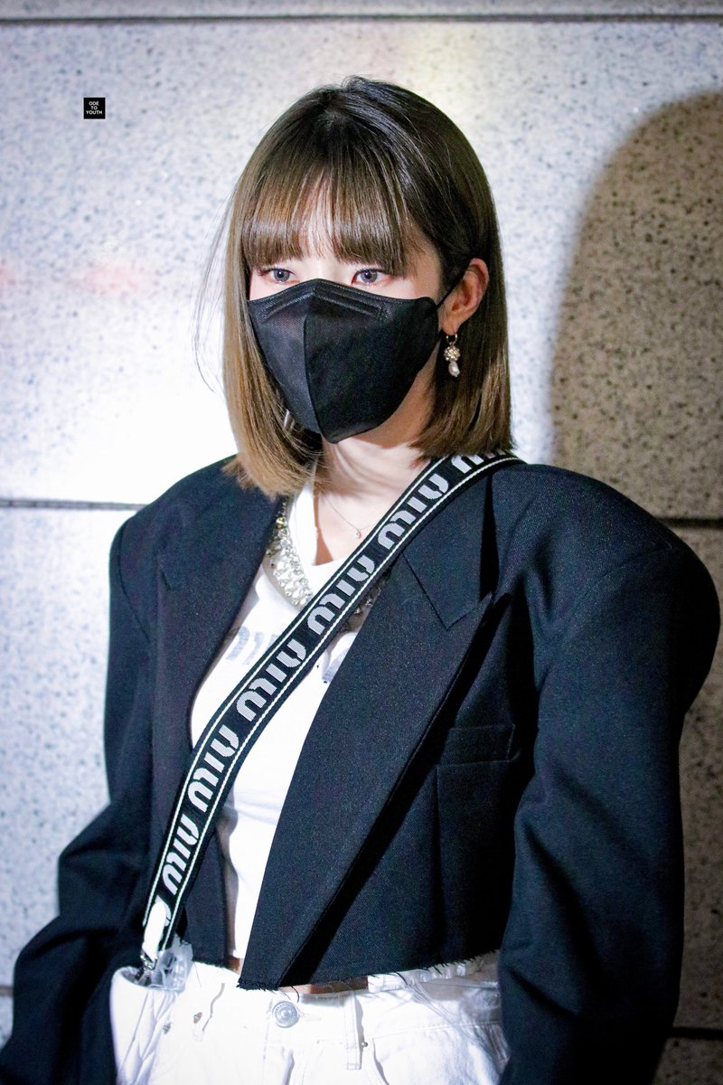 ode_2_youth's tweet photo. 220405 박소현의 러브게임 

미우미우 관계자분들 보고있으신가요..? ㅠ 헤이즈 x miumiu 존버할ㄹ게 나  … 

#헤이즈 #heize https://t.co/a59gsIwa56