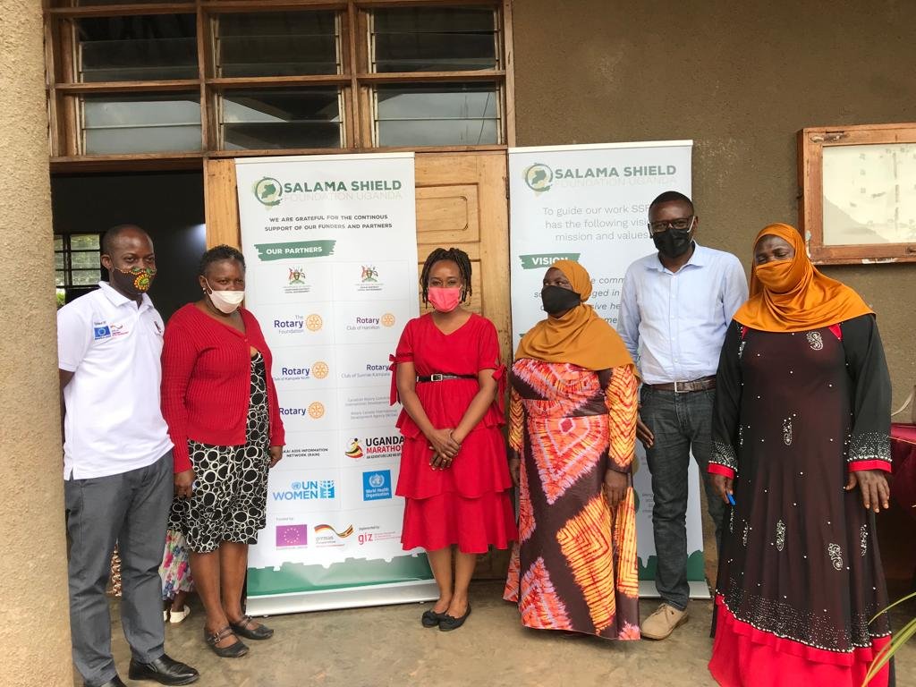 giz_uganda's tweet photo. A representative from GIZ CUSP paid SSF a courtesy visit. SSF has received capacity-building from CUSP &amp; is being supported to develop the Lyantonde District Water &amp; Sanitation Coordination &amp; District Production Coordination Committees. CUSP is funded by @EUinUG &amp; @BMZ_Bund https://t.co/aEk1yZnfqW