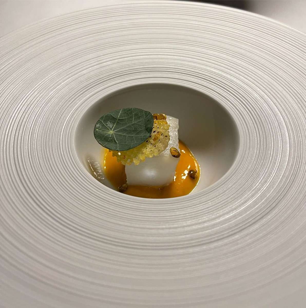Three-Michelin star chef <a href="/BeckHeinz/">Heinz Beck</a> talks to me about his #Sustainability approach and the importance of #circulareconomy in his menu creation. It’s been such a unique #experience dining at #Social by #HeinzBeck More on <a href="/MediasetTgcom24/">Tgcom24</a> viennadubaiar.tgcom24.it/2022/04/05/dub… #Michelin #Dubai