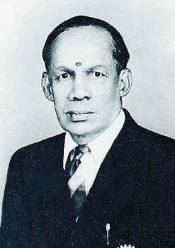 Sakthipandi's tweet photo. Remembering and Honouring, Sir, #PadmaBhushan award, #AlagappaChettiar on his birth anniversary. Contributed more to the betterment of education in Tamil Nadu. His donations led to the establishment of a string of educational institutions. #AlagappaUniversity #CECRI https://t.co/hre8RxCd5i