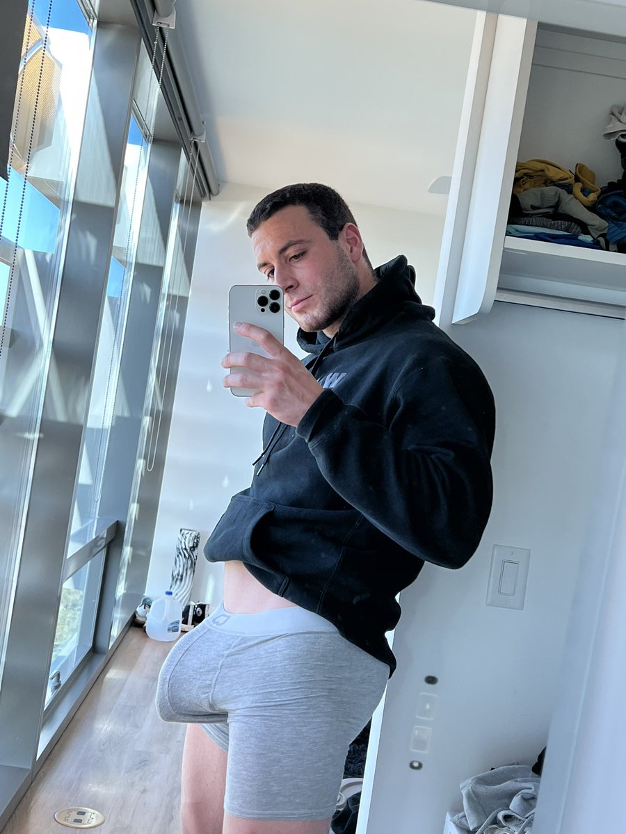 blessedshreds's tweet photo. Goodnight say it back🥺 https://t.co/FzCDw2GOJ1