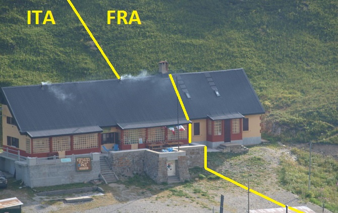 Pillandia's tweet photo. International border between Italy and France in 2007 (pictures 1 & 2) and as it was in 1939 (picture 3).
https://t.co/8DSrQcGYDK
#Argentera #ColledellaMaddalena #ColdeLarche #Maddalena #Argentière #Frontière #Cuneo #Coni https://t.co/BFMgzWd9XI