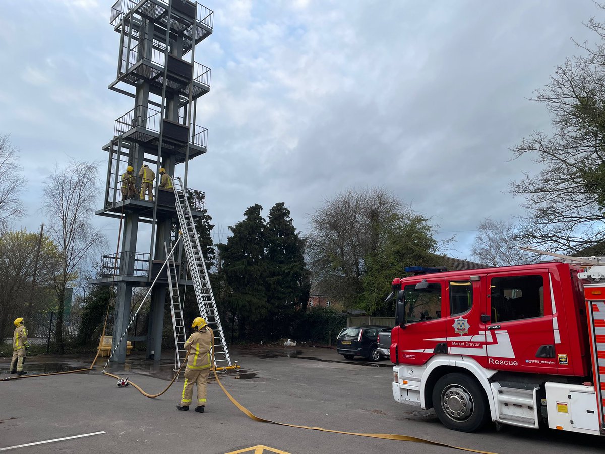 SFRS_MDrayton's tweet photo. Stations operational audit carried out last night by our AGC 📝 Lots of effort and #Teamwork from the crew 👩🏻🚒👨🏻🚒👍🏻 #Ladders #Pumps #RTC procedures all tested 🪜💦 Glad to report all went well ✅ We are #Operationally #ReadyToRespond 🚒Thanks for the biscuits boss 🍪☕️👍🏻 https://t.co/93ATpKNIXk