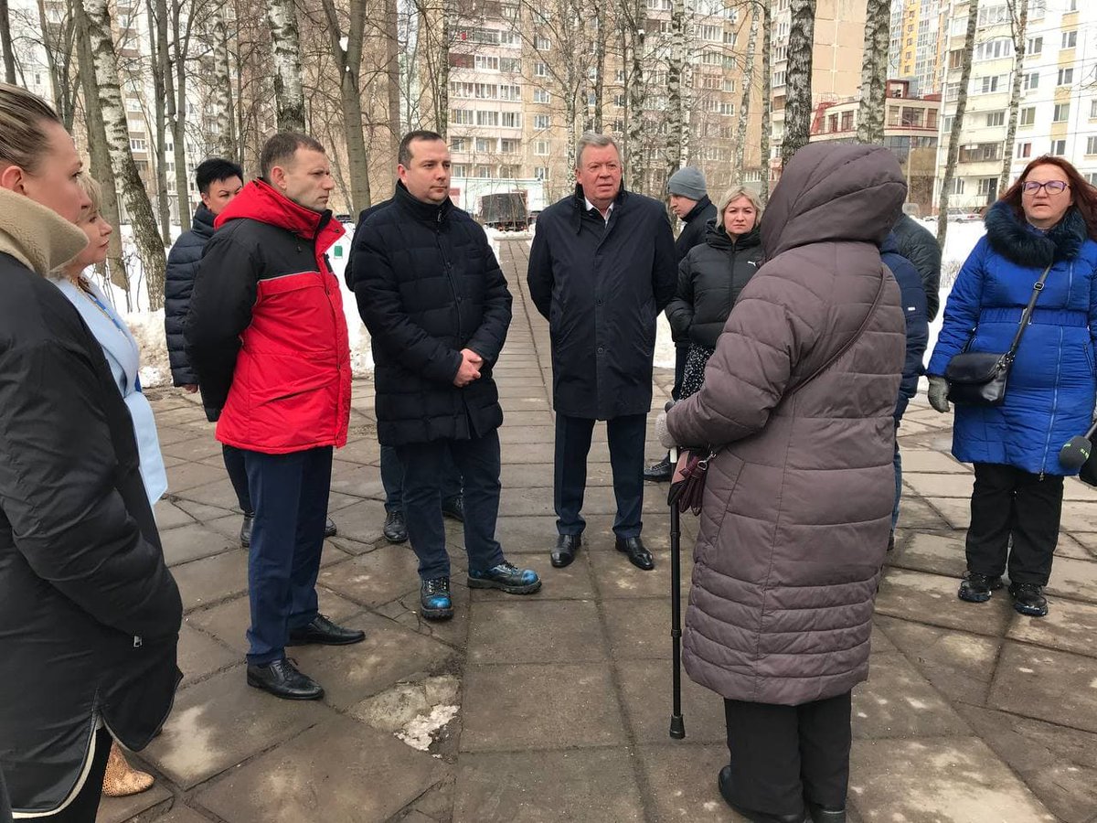 В рамках реализации партийного проекта «Единой России» «Городская среда» в городском округе Королёв проведен рейд по контролю за качеством благоустроенной территории по проспекту Космонавтов в 2020-2021 гг. 
#ГородскаяСреда #ЕРПроекты #ЕРКоролёв #ЕдинаяРоссия #СторонникиЕР