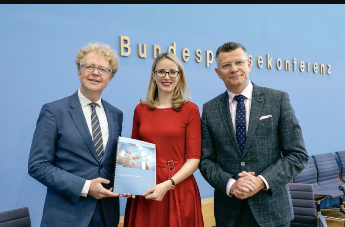 ayanoglutaxi's tweet photo. #IchHabeMitgemacht 
Ein Ethikrat gesponsert von der Pharmaindustrie?
Buyx Verbindungen zur #WHO und #WelcomeTrust https://t.co/0iQk1xejNn