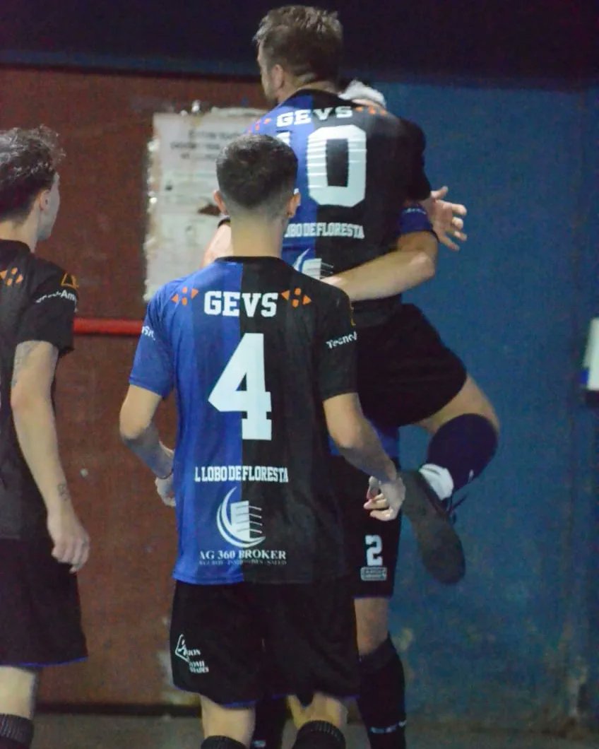 gevsfutsal's tweet photo. #1radiv final fecha 2 Futsal AFA torneo div C
@GEVSFUTSAL 3
@lamadridfutsal 2
Con goles de Nahuel Borrega , fede carmona y @Julidelrosso
Gimnasia sumo 3 puntos más en el torneo
AGRADECEMOS A TOD@S los que se acercaron a Lamadrid a alentar.
#vamosLOBO
Ph @claussefotos https://t.co/gru1GJfqrN