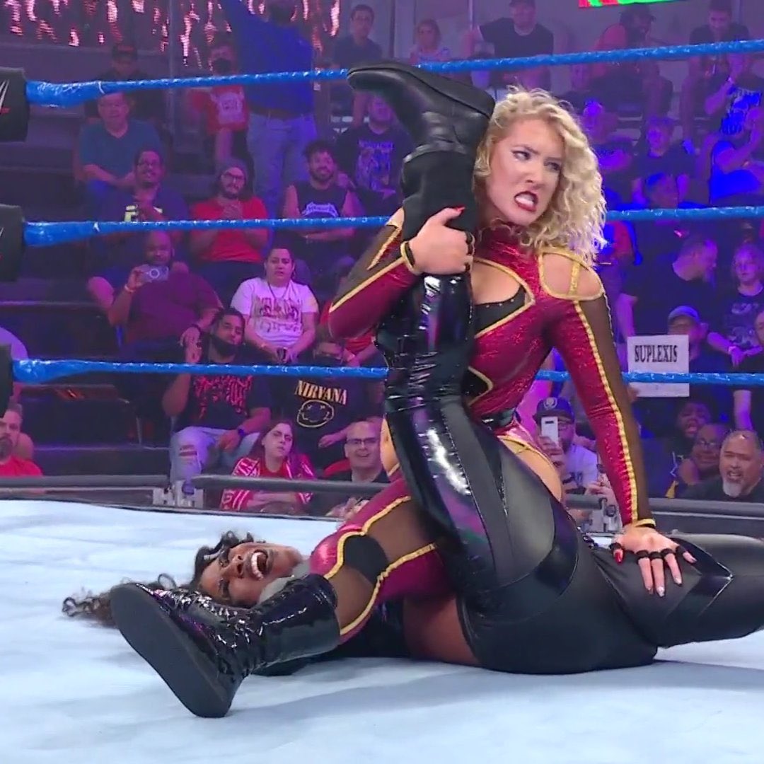 CeeHawk's tweet image. When you see it, retweet 😂😂😂