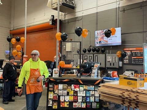 More pics from our awesome Pro team celebrating our awesome Pros at #2668! <a href="/NicoletteH17/">Nicolette Harris</a> <a href="/Phil_Correia/">Philip Correia</a> <a href="/heather1084/">HEATHER BARTLETT</a>
