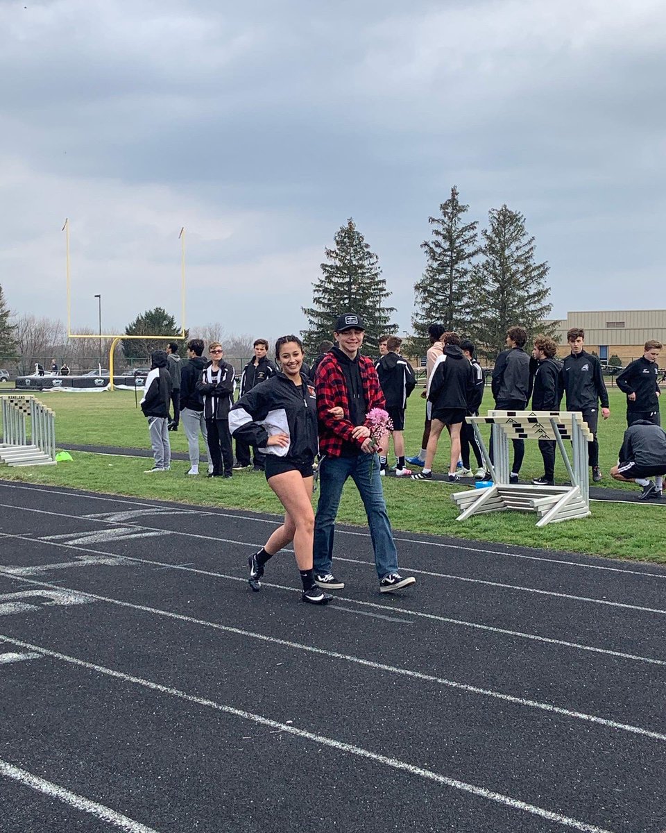 Kaneland Girls T&F and XC tweet media