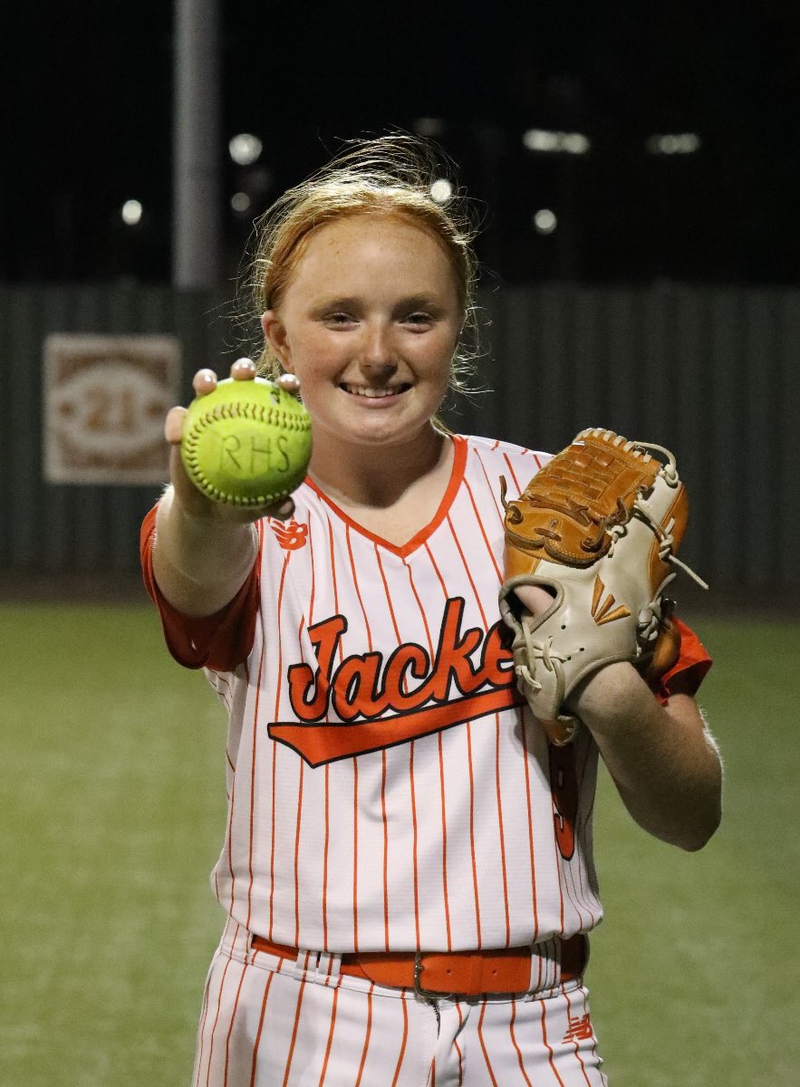 RISDAthletics's tweet photo. MISS 400 STRIKEOUTS…. AND SHE’S NOT DONE YET! 🥎 

Congrats @ainsleyfp9 👏 

#JFND | @RHSJacketSB https://t.co/lY8QEu8USr
