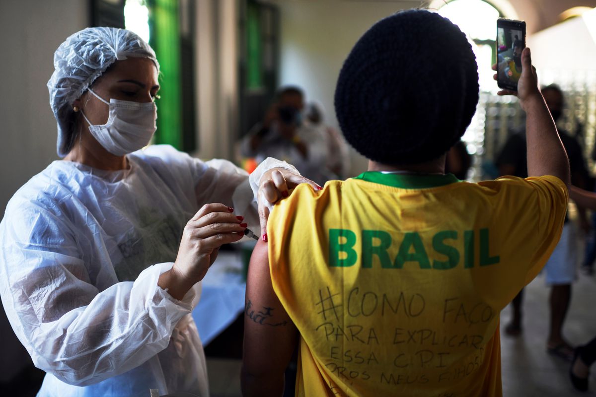 Penelitian: Vaksinasi Setelah COVID-19 Dapat Meningkatkan Kekebalan dlvr.it/SN2qP1 #Brasil #InovasiPenelitian #KekebalanTubuh #Penelitia