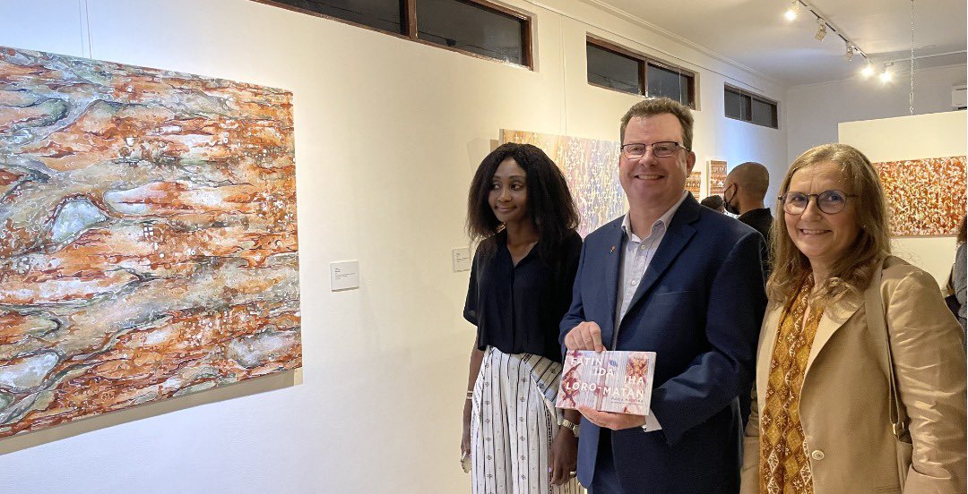 If you are in Dili ATM, or until 30 April, I highly recommend you visit the great art exhibition ‘A Place in the Sun’ by Timorese-Australian artist Maria Madeira, being hosted at the wonderful Fundação Oriente. #TimorLeste
