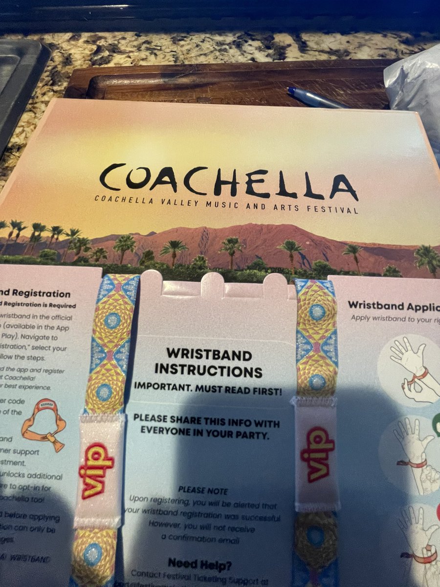 Selling 2 tix for weekend 2 lmk