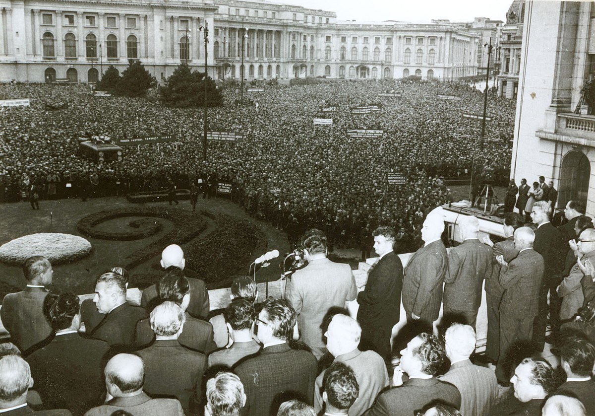 What is in common between Z-Operation and Danube? Well, first, their political goals. In both cases Moscow was discontent with the political leadership of an Eastern European country and with its too free and deregulated political life. That was unacceptable and had to be stopped