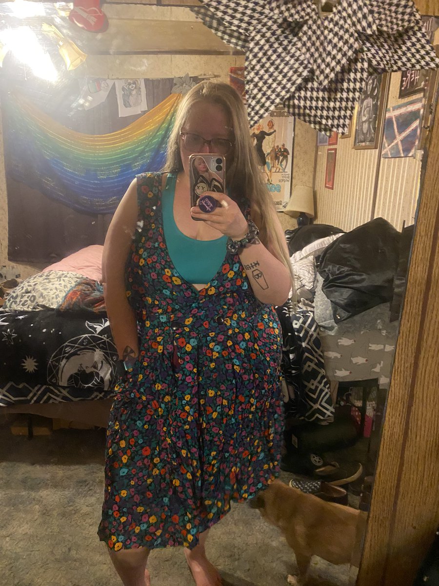 SporadicJills's tweet photo. Ok I found this dress in moms stuff and I dig. The question is what do I wear under it? I think something spooky. Oh and it has pockets! #dress #flowerdress #momclothes https://t.co/UtDaLDIP6o
