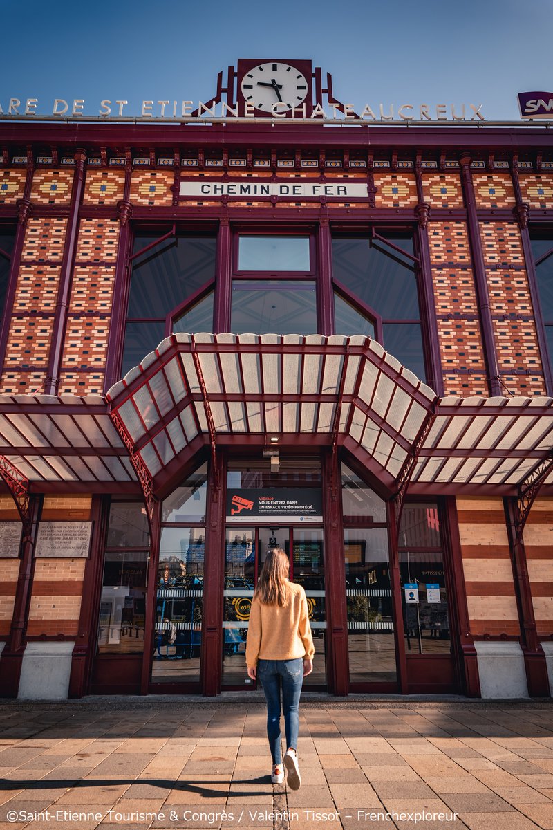 ExploreFranceJP's tweet image. ユネスコ認定のデザイン都市、サンテティエンヌにて国際デザインビエンナーレが4月6日に開幕します！すべての人がデザインを楽しめるイベントです✨
#Saintetiennehorscadre #BiennaleDesign2022 #SaintEtienne #Bifurcations2022 @BiennaleDesign @ot_saintetienne 
➡ biennale-design.com/saint-etienne/…