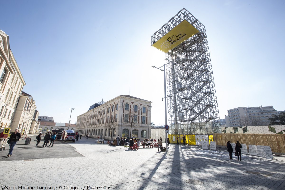 ExploreFranceJP's tweet image. ユネスコ認定のデザイン都市、サンテティエンヌにて国際デザインビエンナーレが4月6日に開幕します！すべての人がデザインを楽しめるイベントです✨
#Saintetiennehorscadre #BiennaleDesign2022 #SaintEtienne #Bifurcations2022 @BiennaleDesign @ot_saintetienne 
➡ biennale-design.com/saint-etienne/…