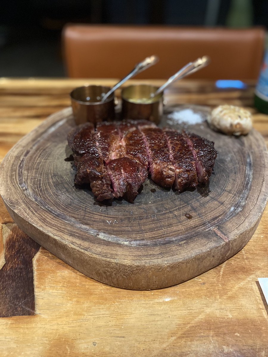 djsushitter's tweet photo. Vantador マレーシア　エイジングステーキ https://t.co/uu1vTXSY8w