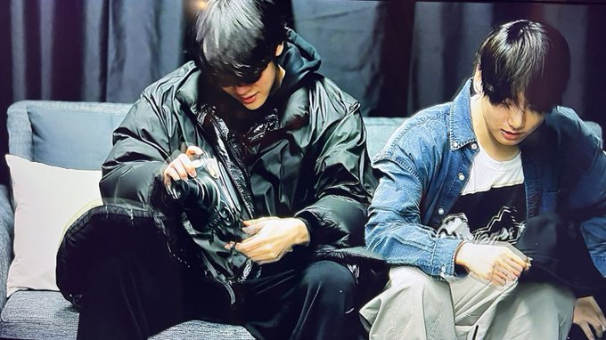 ตื่นมาเขินกุกวีแต่เช้าแฮปปี้ทั้งวันละวันนี้ #kookv https://t.co/SA8JUdRdsW<a href="/tag/kookv"class="tags">#kookv</a>