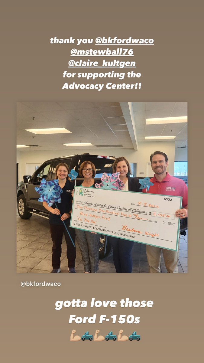 BattleSoo's tweet photo. My favorite @MidwayFB supporter and BKFord Player of the Week sponsor @BKFORDWACO @stewball76 also supporting us at Advocacy Center for #ChildAbusePreventionMonth #SexualAssaultAwarenessMonth https://t.co/gv3m3k9Jzy