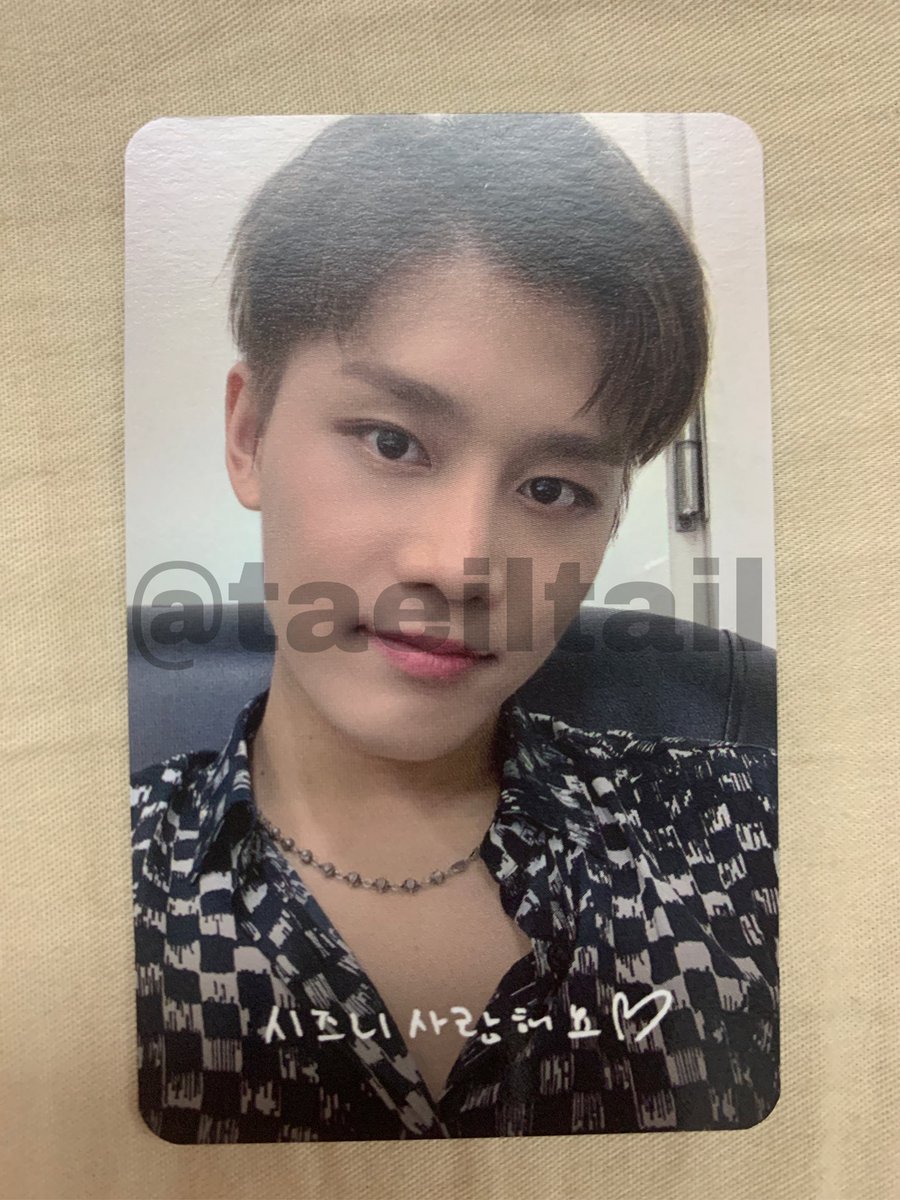 taeiltail's tweet photo. Hewwoooo! WTS Taeil Winter Fanmeeting WFM PC (Korean ver.)

RTS: Duplicate (i bought without checking my collection 🤡)

Selling for same price I bought from kseller.

✅ RM165 inc postage
✅ Include freebies + toploader
✅ 10/10 condition

Please help RT 🥰 #pasarnct #pasarNCTmy https://t.co/hdH7YvEO6j