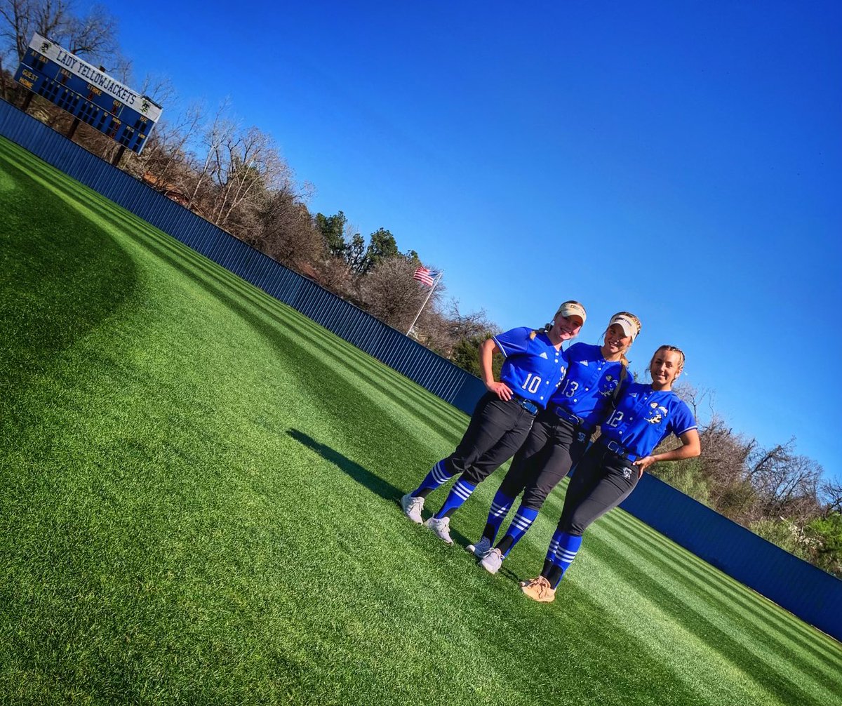 jacketsftball's tweet photo. We love our 3 seniors 🤍 we honor and celebrate you tonight 🥎 #seniornight #greatdaytobeajacket @2022_lily @PresleeIrwin @mollyemersonn https://t.co/YN3KA5fozW