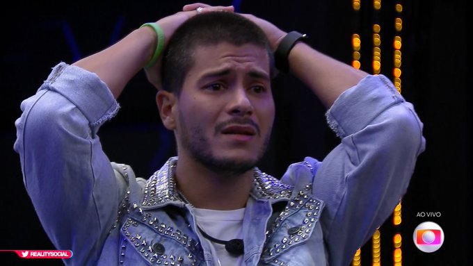 Aguiarthur's tweet image. E SOU REBELDEEEEE