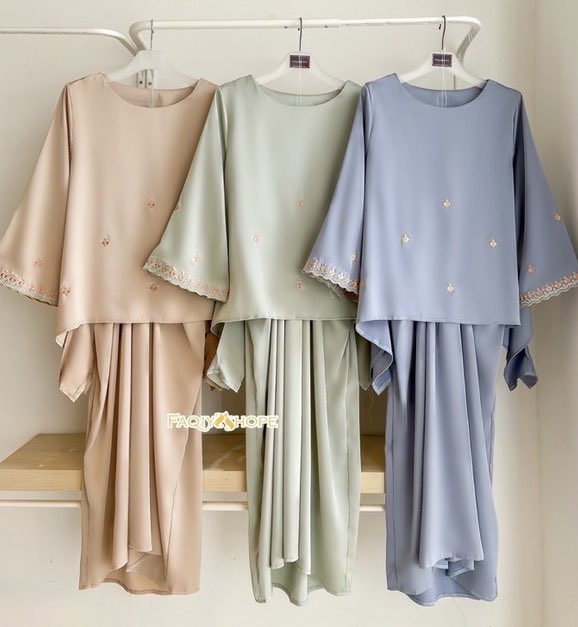 haniabellae's tweet photo. You can’t never go wrong with dull satin 😍 https://t.co/kPi3OShcIy
