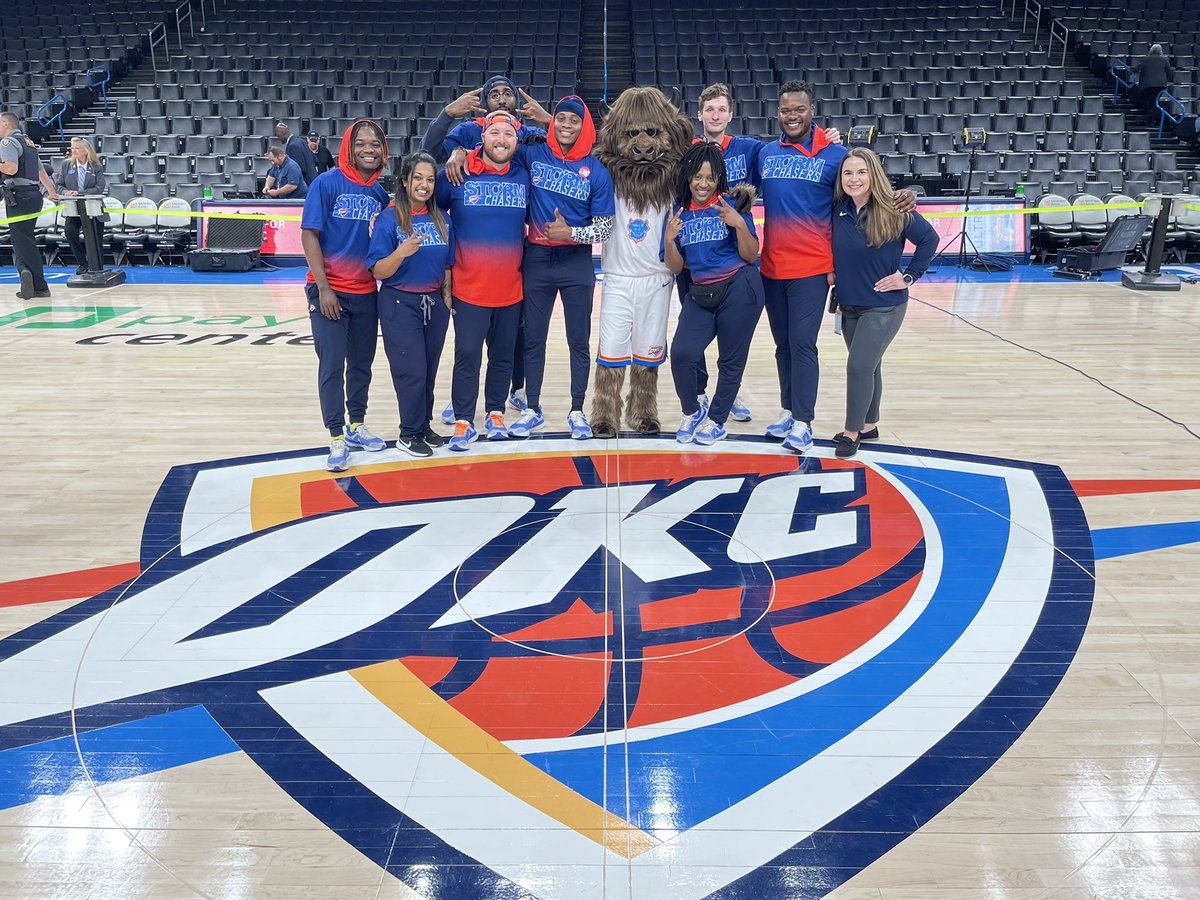 DevinNewsom's tweet photo. …and just like that, my 13th season with @okcthunder comes to a close. Excited to see what this young team becomes in the future. #Thunderup #SC4Life 💙⚡️✌🏻 https://t.co/PQ2zjXfM3u