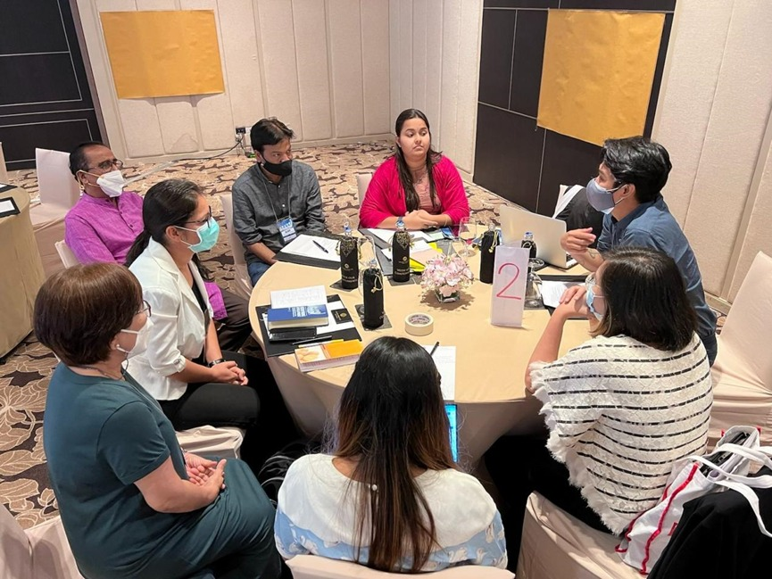 APR_net's tweet photo. #APRNBiennial participants were divided into four workshop groups. The interactive session featured discussions on the effects of the BRI, WTO and TNCs on the sectors and sub-regions they work in.
#RedefiningDevelopment https://t.co/hqxWSvmeVC