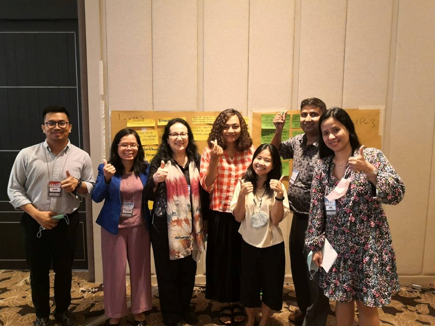 APR_net's tweet photo. #APRNBiennial participants were divided into four workshop groups. The interactive session featured discussions on the effects of the BRI, WTO and TNCs on the sectors and sub-regions they work in.
#RedefiningDevelopment https://t.co/hqxWSvmeVC
